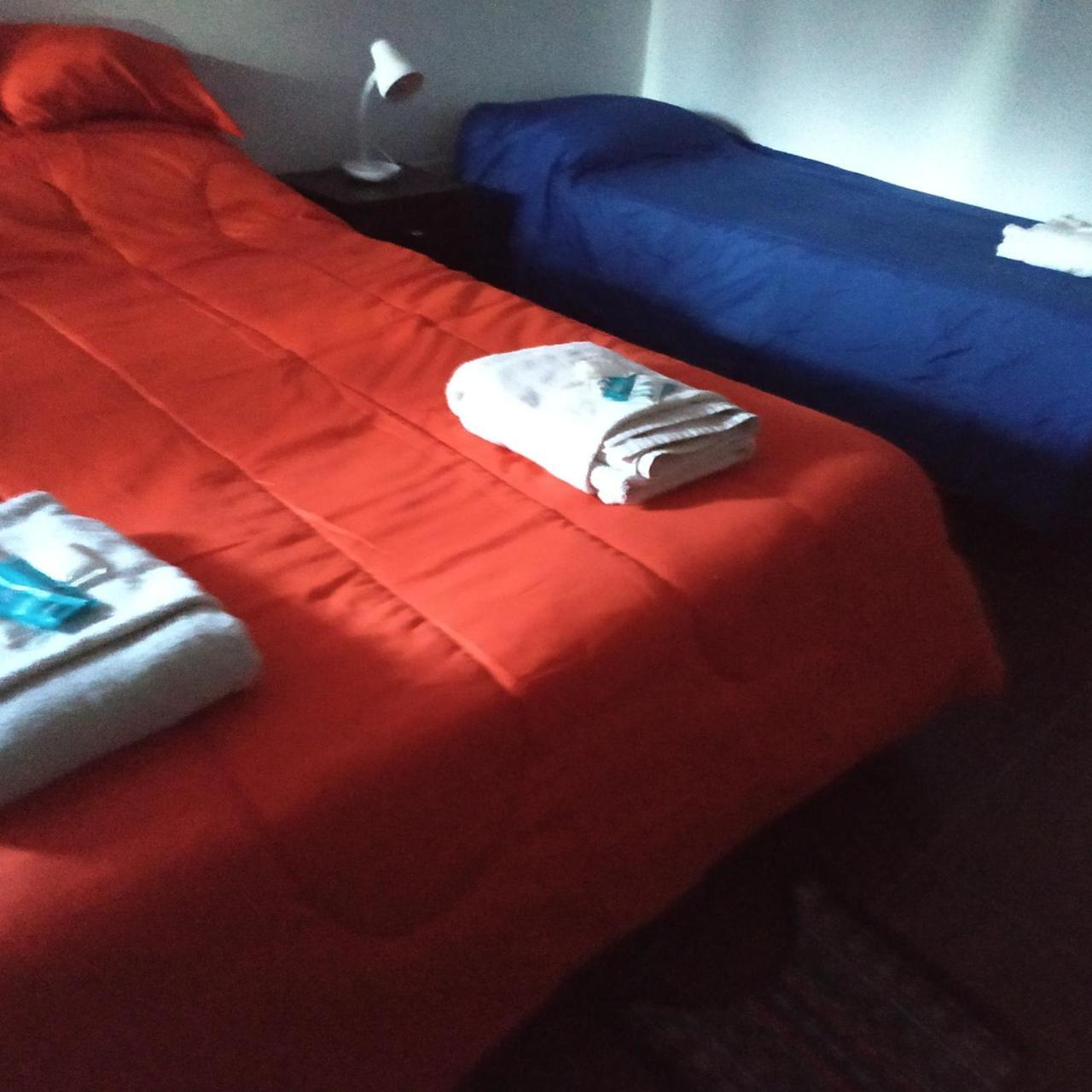 Kaiken - Hostel & Departamentos El Chalten Eksteriør bilde